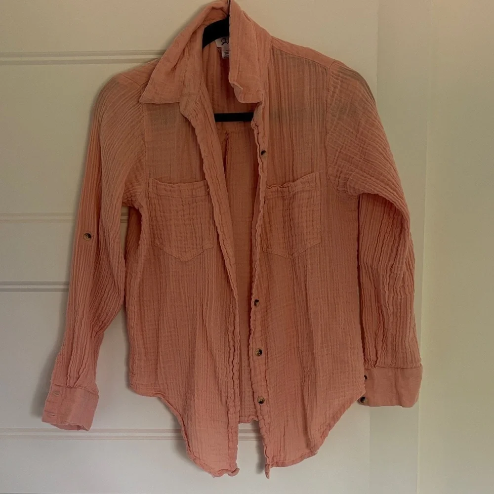 Japna Women's Coral Button-Down Shirt - Picture 2 of 11